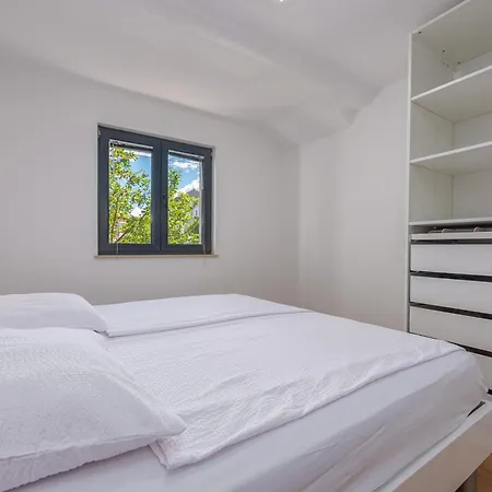 Apartment Bungalow-vir-zitna Vir