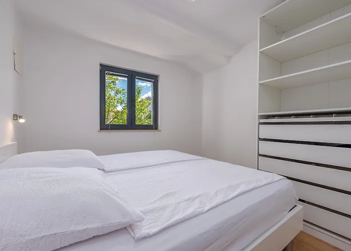 Apartamento Bungalow-vir-zitna Vir