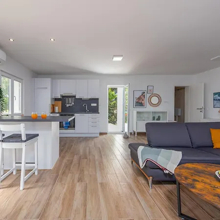 Apartment Bungalow-vir-zitna Vir